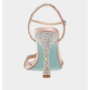 Betsey Johnson Style SB-PIPRR in NUDE in 7.5 (but look more like rose gold)